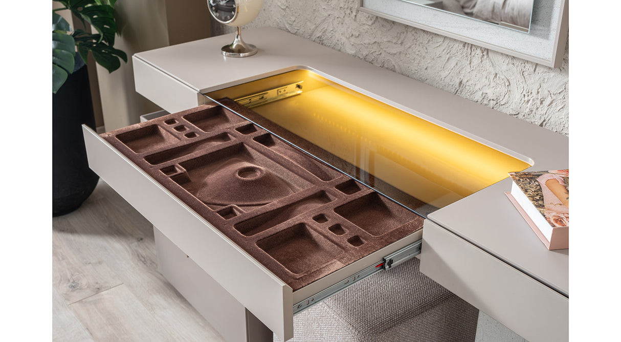 Carmen Dresser with Mirror