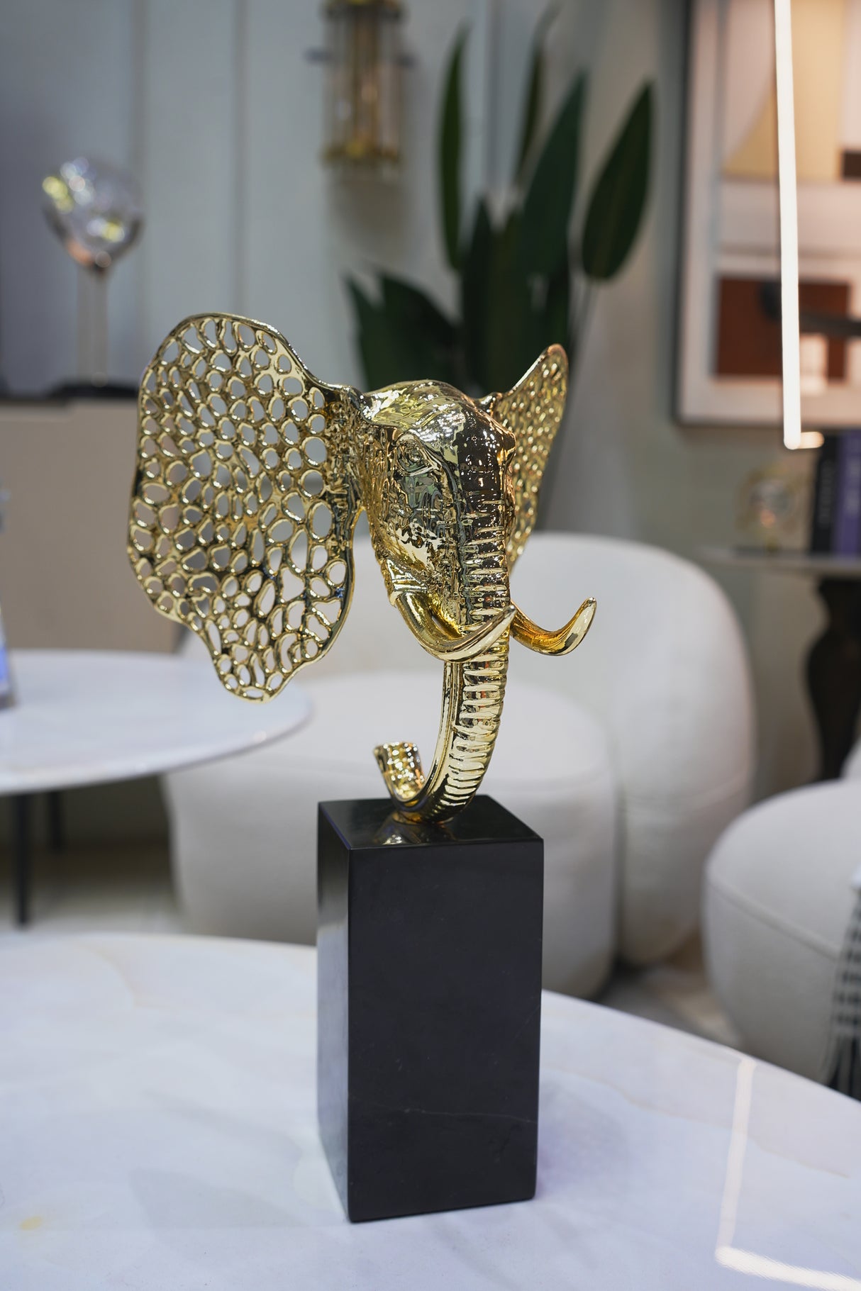 Elephant Pearl decor