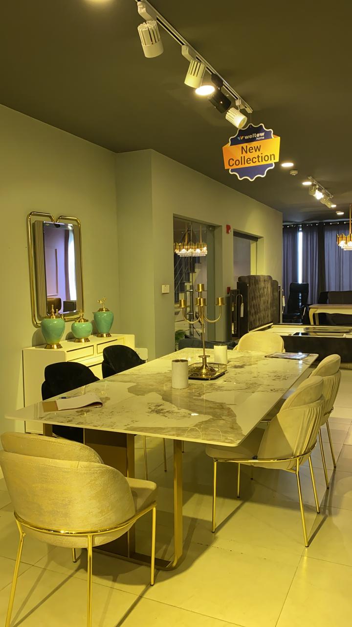 Melisa Dining Table