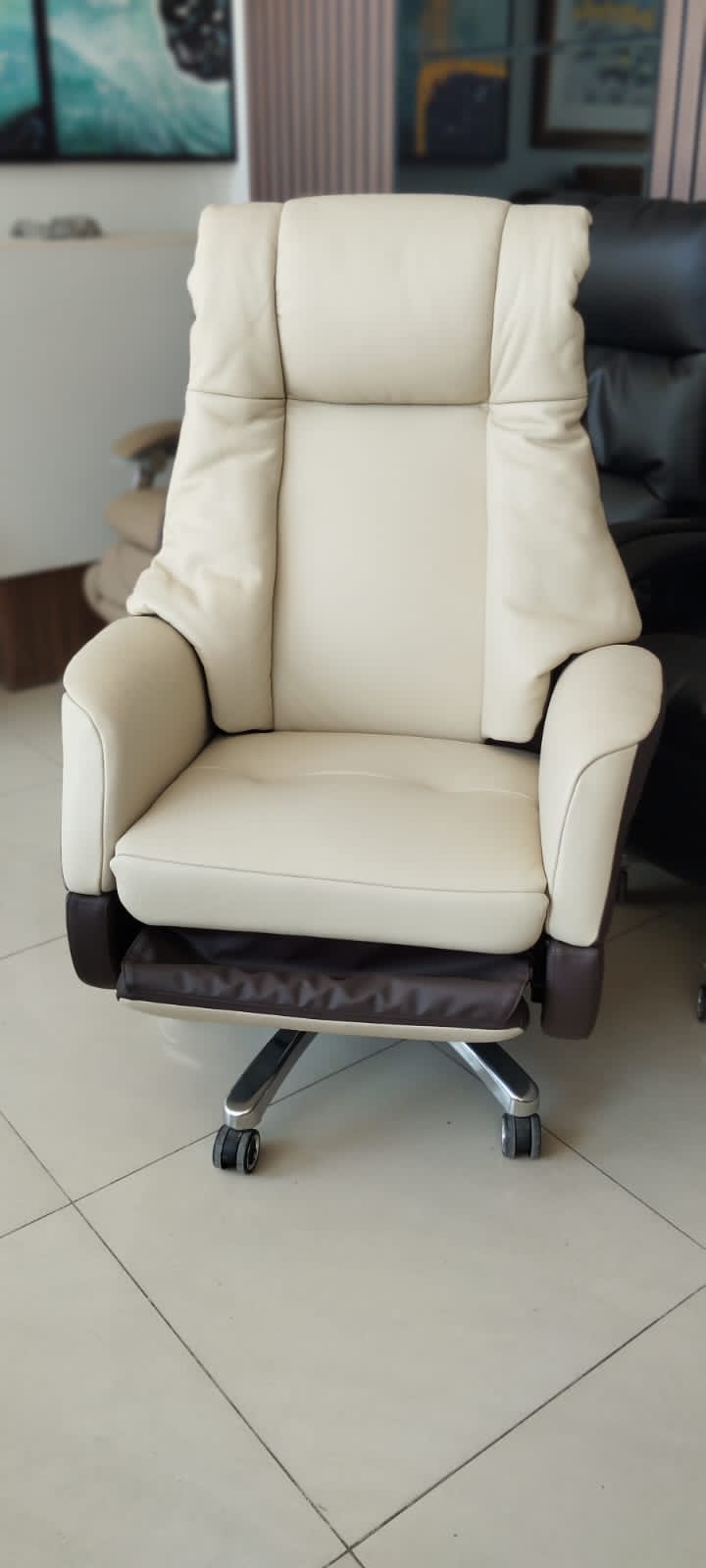 MAAK Executive Chair