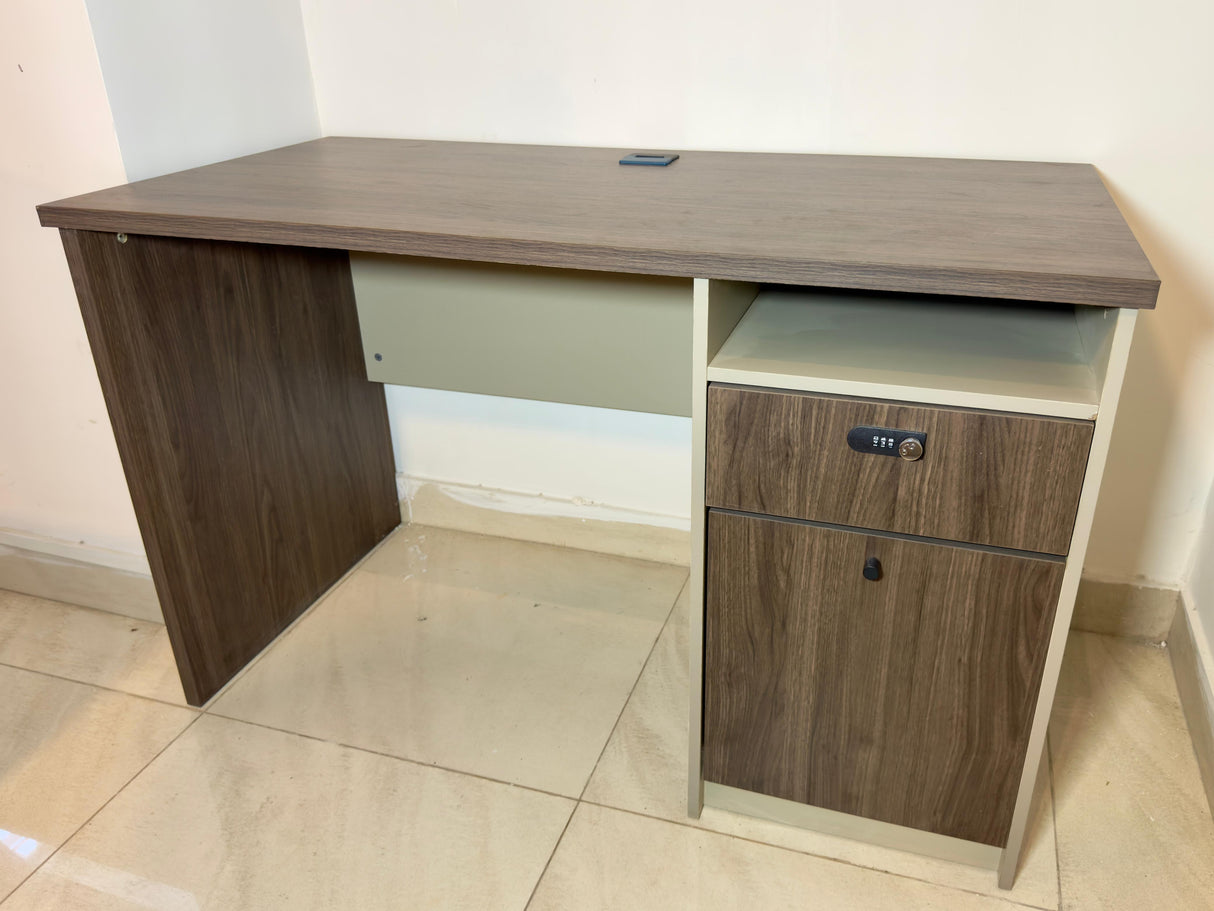 Bronay Manager Table