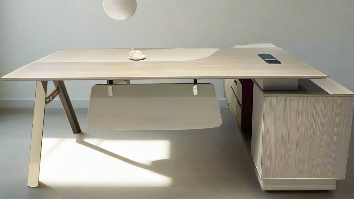 Lujx CEO Executive Table