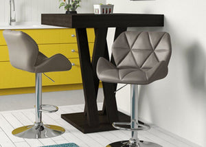 A Kitchen With Perfect Dining Furniture Is All That We Need