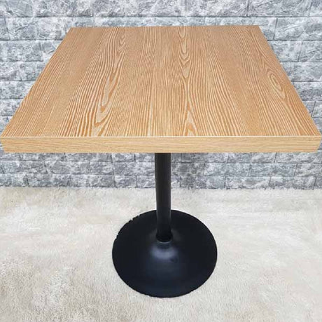 Dusty luster Table