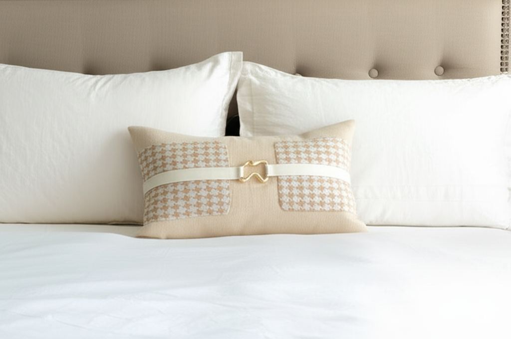 String Cushion
