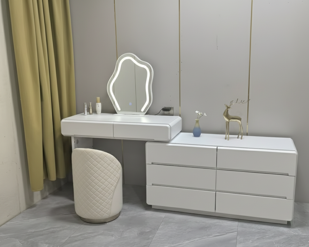 Calvin Dresser With Mirror