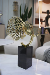 Elpha Pearl decor