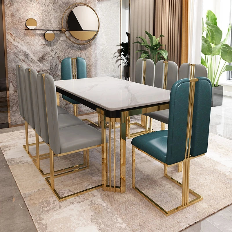 Charm Dinning table