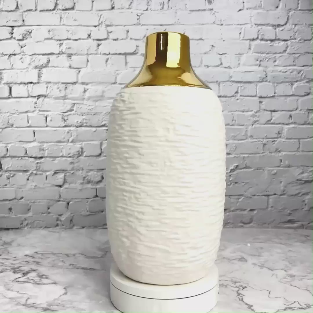 Olaf Vase