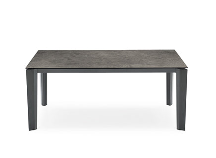 Zesta Dining Table